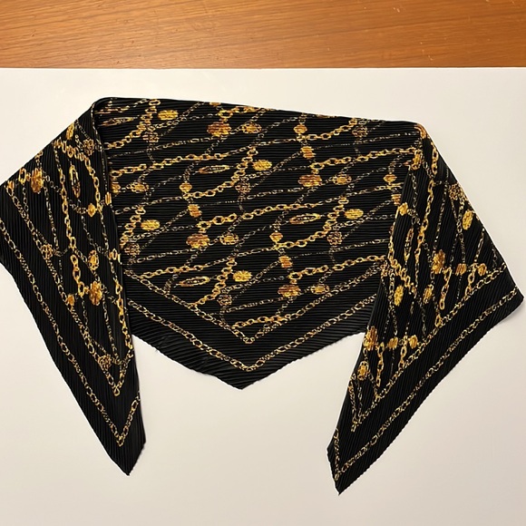 Zara Pleated Head or Neck Scarf Black and Gold Chain Print - Picture 3 of 7